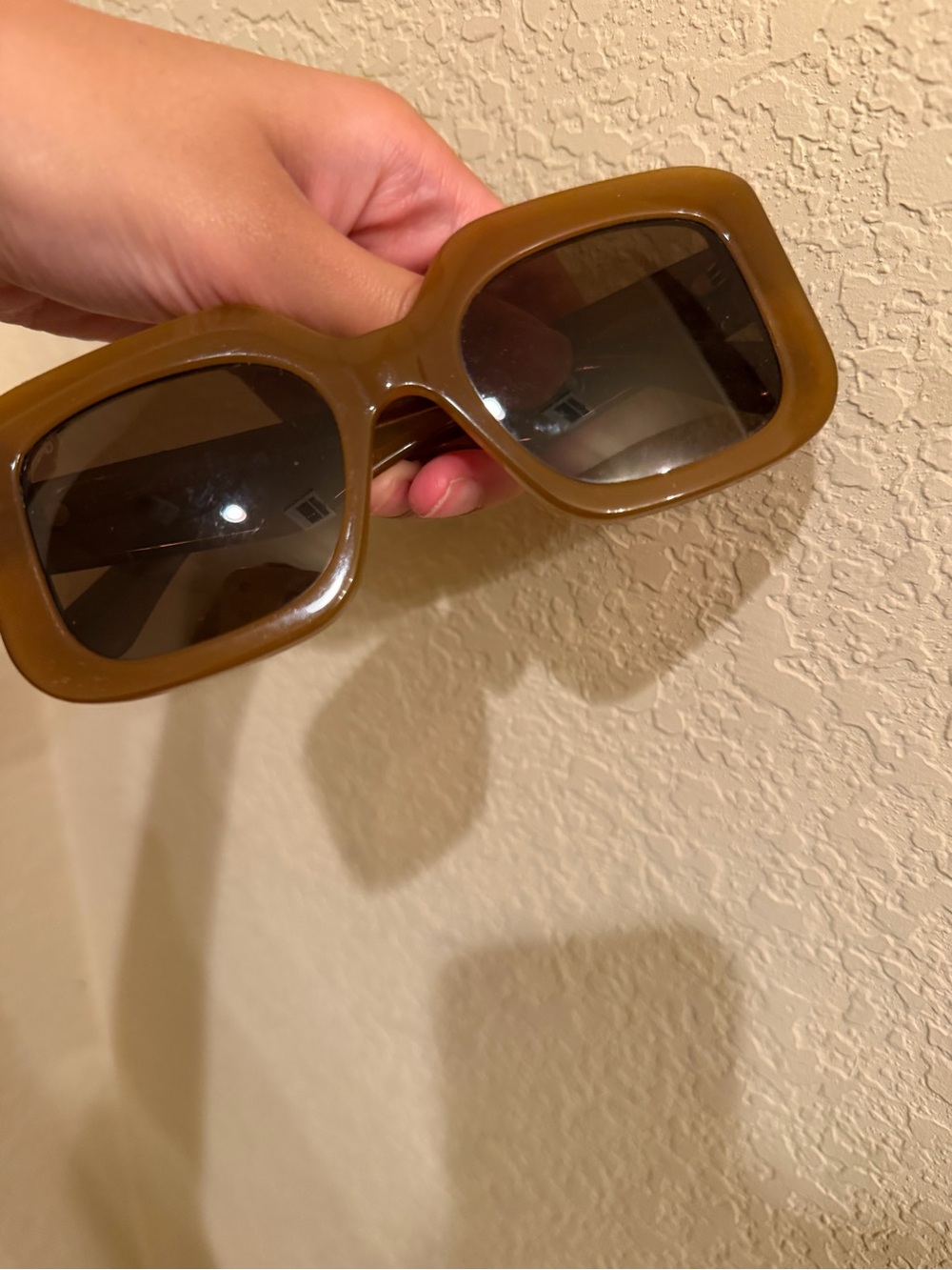 Diff Eyewear Olive Brown Square Sunglasses